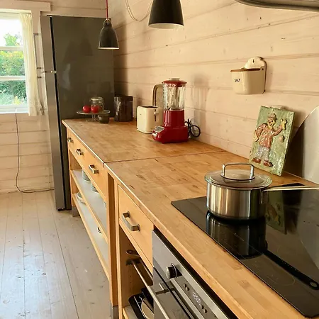 Nature-rich Summer House With Wild Garden Feriehus *