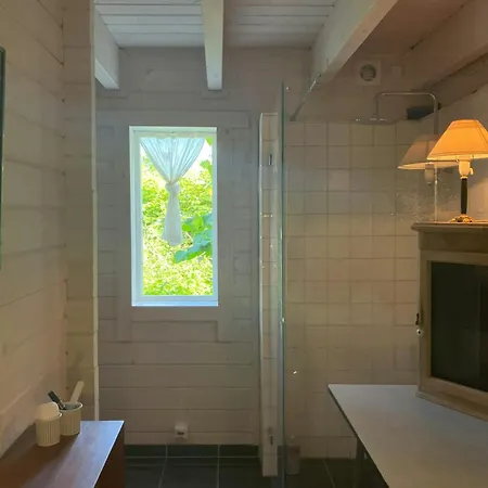 Nature-rich Summer House With Wild Garden Feriehus