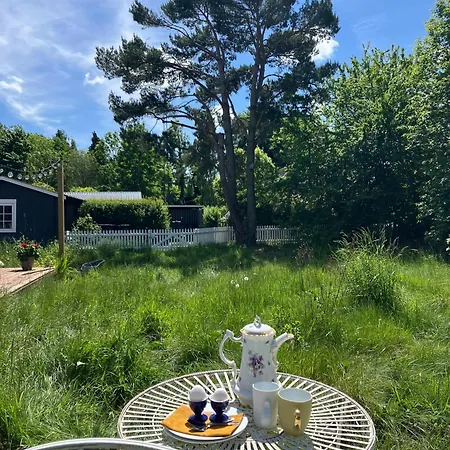 Feriehus Nature-rich Summer House With Wild Garden Mern