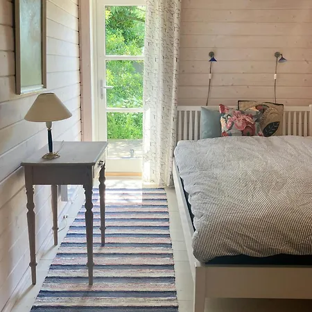 Nature-rich Summer House With Wild Garden Feriehus *
