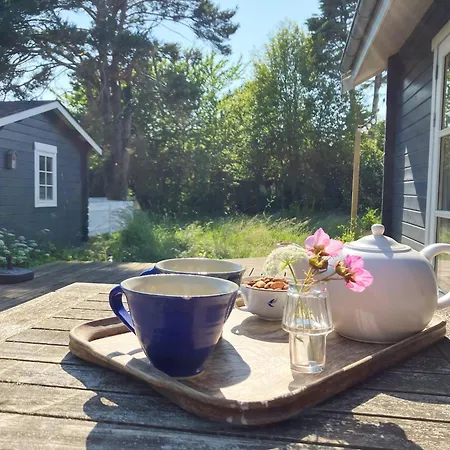Nature-rich Summer House With Wild Garden Feriehus Mern