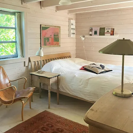 Feriehus Nature-rich Summer House With Wild Garden